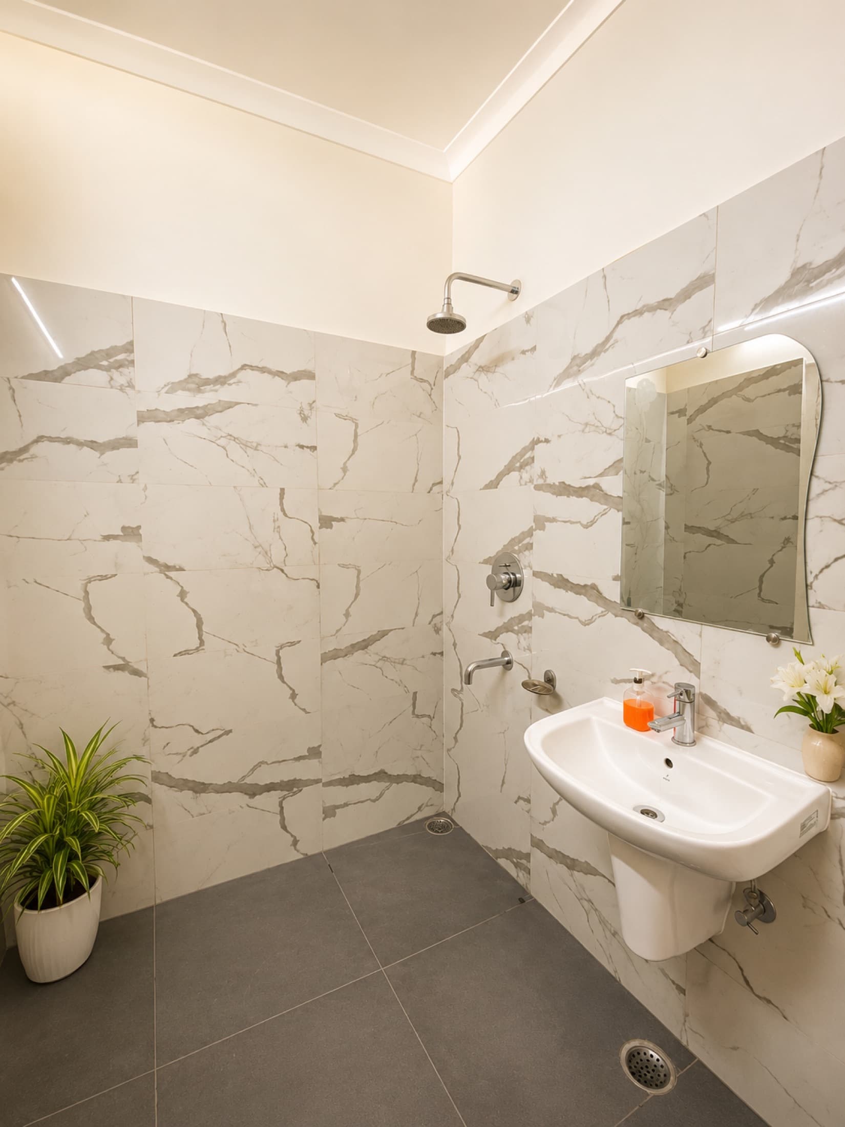Deluxe Room washroom at Hotel Vasant